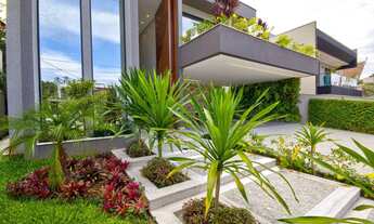 Imagem: Casa com 6 quartos, 495m², à venda em