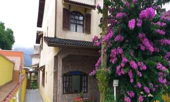 Imagem: Casa com 7 quartos, 504,00m², à venda