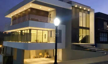 Imagem 2: Casa em condomínio, com 6 quartos, piscina de borda infinita, automatizada, vista para mat