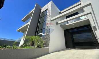 Imagem: Casa com 3 quartos, 158m², à venda em