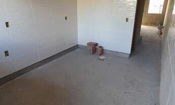 Imagem 7: Casa 2 quartos com suíte, varanda, quintal nos fundos e na frente com 2 vagas