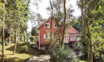 Imagem 2: Casa à venda em Embu das Artes, Chácaras Bartira, com 2 quartos, 330,00m²