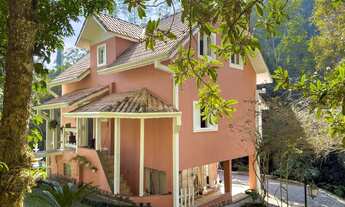 Imagem 4: Casa à venda em Embu das Artes, Chácaras Bartira, com 2 quartos, 330,00m²