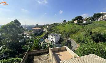 Imagem 2: Casa à venda em Embu das Artes, Jardim Sílvia, com 3 quartos, 172,33m²