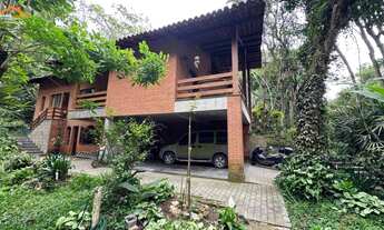 Imagem 3: Casa à venda em Embu das Artes, Caminho do Indio, com 3 quartos, 250,00m²