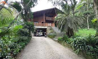 Imagem 1: Casa à venda em Embu das Artes, Caminho do Indio, com 3 quartos, 250,00m²