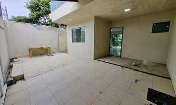 Imagem 3: Casa Duplex com 3 Suítes à Venda na Praia do Morro Guarapari-ES