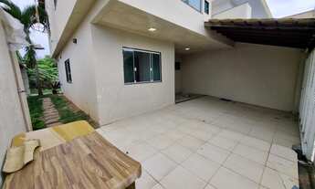 Imagem 2: Casa Duplex com 3 Suítes à Venda na Praia do Morro Guarapari-ES