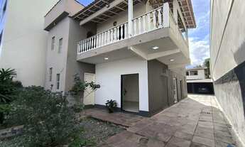 Imagem: Casa Duplex com 5 Quartos para Locação