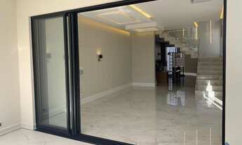 Imagem 2: Casa Duplex Alto Padrão com 3 Suítes à Venda na Praia do Morro - Guarapari/ES