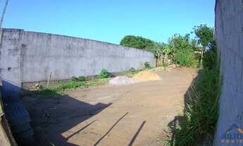 Imagem: Lote com 180m² à Venda em Bairro Praia