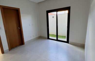 Imagem 2: Sobrado em Condomínio para Venda em Aparecida de Goiânia, Jardins Sevilha, 4 dormitórios