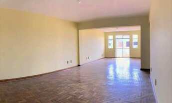 Imagem 5: Amplo Espaço Familiar: Cobertura de 3 Dormitórios com Terraço e 4 Vagas de Garagem