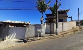 Imagem: Elegante Casa com Área de Lazer, Três