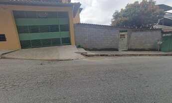 Imagem: Casa Familiar com 3 Quartos, Suíte e Área