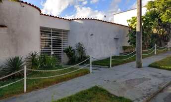 Imagem 2: Confira esta linda casa em bairro tradicional de Barbacena/MG - Mansões!