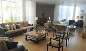 Imagem 6: Confira esta linda casa em bairro tradicional de Barbacena/MG - Mansões!