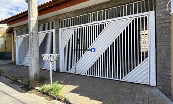 Imagem 2: Casa Térrea com Edícula p/ VENDA - 3 dormitórios, 4 Vagas, Corredor Lateral, Edícula, Chur