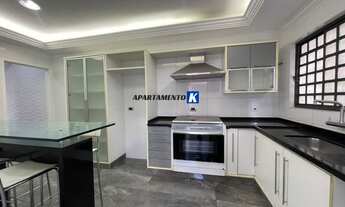 Imagem 2: Sobrado LOCAÇÃO - 246m² - 4 dormitórios, 1 suíte, 2 Vagas com Edícula, Corredor Lateral