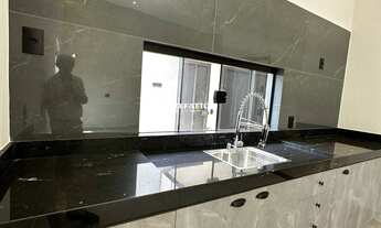 Imagem: Casa com 2 quartos, 130m², à venda em