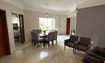 Imagem 3: CASA COM PISCINA NO MENEGHETTI