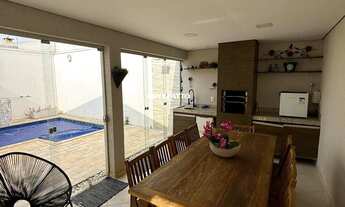 Imagem: CASA COM PISCINA NO MENEGHETTI