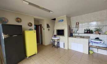 Imagem 4: EXCELENTE CASA ESTILO SOBRADO de 4 quartos, localizado em rua tranquila e residencial, no