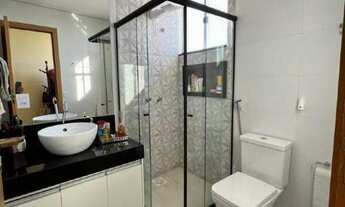 Imagem 6: Linda casa com projeto moderno e arrojado, localizada no Condomínio Trilhas do Sol, sendo