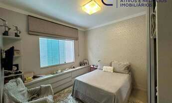 Imagem 4: Em frente a praça do bairro !!! Excelente localização e associada com a bom gosto essa c