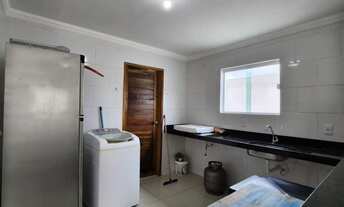 Imagem 6: 205, m2 de área construída, total de área 450 m2 03 Quartos sendo 01 Suíte, Sala Ampla par