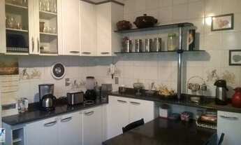 Imagem 7: Maravilhosa residencia duplex, com fachada revestida em pedra são tomé. Toda reformada, co