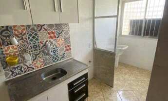 Imagem 3: Apartamento em Olaria em localização privilegiada, composto de sala com piso, 3 quartos co