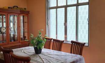 Imagem 3: Lindo Duplex em Bento Ribeiro. 1° Pavimento: Sala em 2 ambientes, sala de jantar, adega p