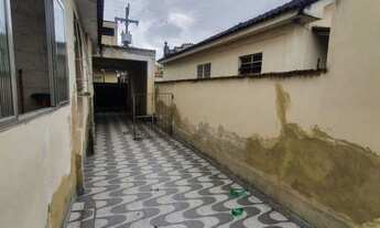 Imagem 4: Ótima casa duplex, com 4 quartos, 2 banheiros, sala ampla integrada com sala de jantar, co