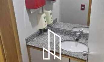 Imagem 6: Maravilhosa sala na rua Conde de Bonfim, Tijuca, andar alto, porcelanato, armários, perto