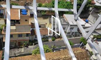 Imagem 3: Em prédio centro de terreno, apto. com 55 m² em andar alto, claro e arejado com vista livr