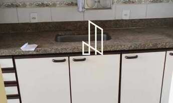 Imagem 2: Em prédio centro de terreno, apto. com 55 m² em andar alto, claro e arejado com vista livr