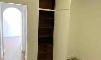 Imagem 2: Apartamento à venda em Moema com 66m2, 2 dormitórios, 2 banheiros, 1 vaga de garagem, próx