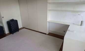 Imagem 3: Apartamento de 132m² na Vila Madalena, totalmente mobiliado, oferecendo um suíte, sala amp