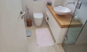 Imagem 5: Apartamento de 132m² na Vila Madalena, totalmente mobiliado, oferecendo um suíte, sala amp