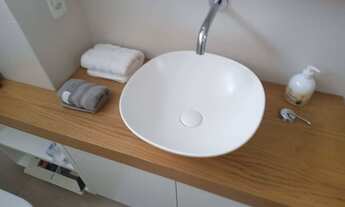 Imagem 6: Apartamento de 132m² na Vila Madalena, totalmente mobiliado, oferecendo um suíte, sala amp