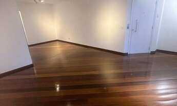Imagem 2: Apartamento de 250m2, 1 Sala de estar, 1 Sala de jantar, 3 Quartos sendo 1 Suíte, Lavabo