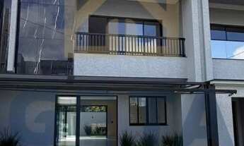 Imagem: Sobrado de Alto Padrão  Recém-Construído