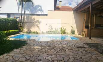 Imagem: Casa comercial com 7 salas, em frente a