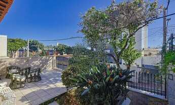 Imagem 2: Casa à venda em Belo Horizonte, Santo Antônio, com 4 quartos, 325m²