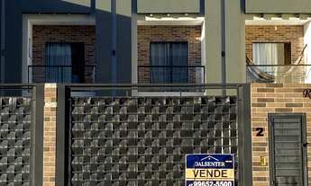 Imagem 1: Sobrado à venda em Porto Belo, Alto Perequê, com 2 quartos