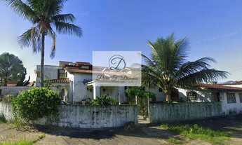 Imagem: Sobrado com 5 quartos, 211m², à venda