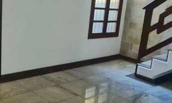 Imagem 3: Casa à venda em Ipatinga, Imbaúbas, com 6 quartos, 245m²