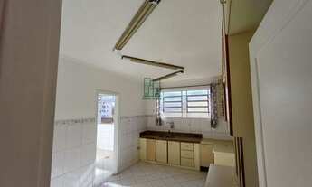 Imagem 6: AMPLO APTO COM 91 M², 02 DORMS. COM DEP. , FRENTE, 02 WC, ÁREA DE SERVIÇO. ARMÁRIOS NA COZ