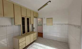 Imagem 7: AMPLO APTO COM 91 M², 02 DORMS. COM DEP. , FRENTE, 02 WC, ÁREA DE SERVIÇO. ARMÁRIOS NA COZ